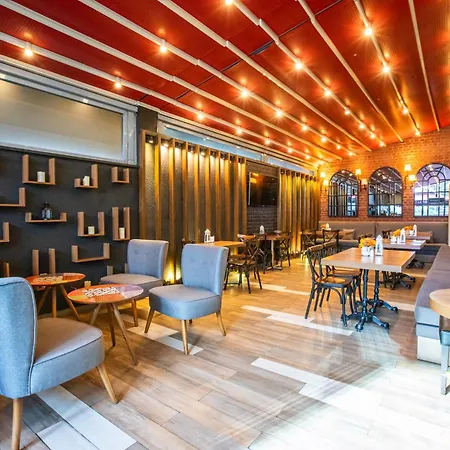 Ramada Encore Kartal ホテル