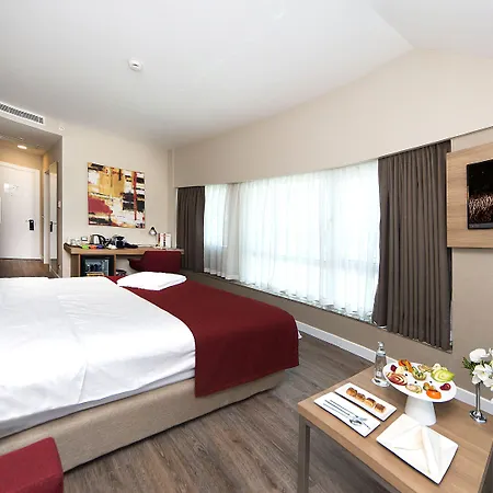 ホテル Ramada Encore Kartal イスタンブール