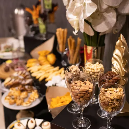 Ramada Encore Kartal ホテル