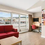 Hotel Ramada Encore Kartal