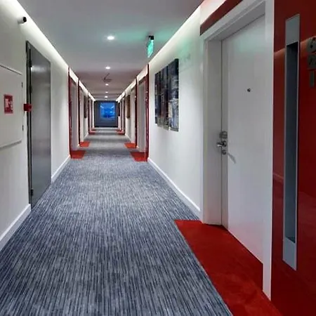 Ramada Encore Kartal Hotel 4*