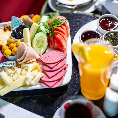 Ramada Encore Kartal Szálloda 4*