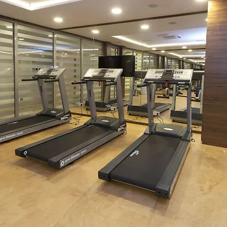 Szálloda Ramada Encore Kartal 4*