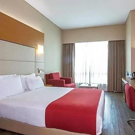 Hotel Ramada Encore Kartal