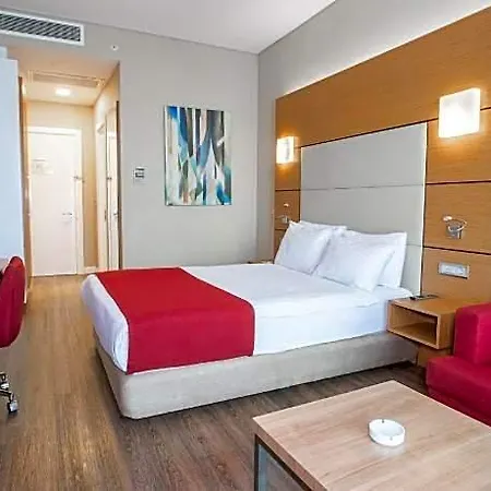 Hotel Ramada Encore Kartal