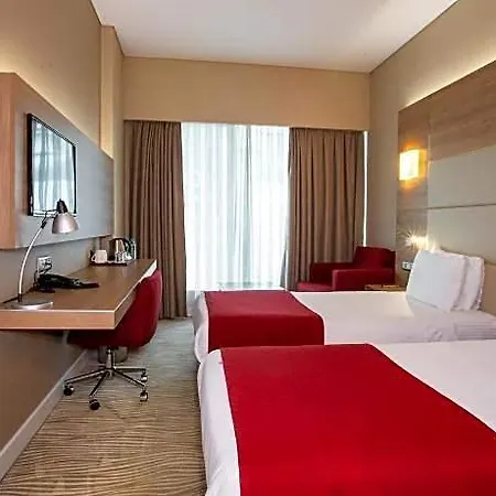 Hotel Ramada Encore Kartal 4*