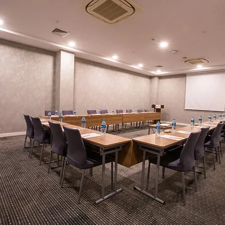 Ramada Encore Kartal Szálloda 4*