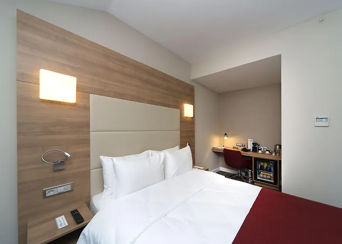 Ramada Encore Kartal 4*