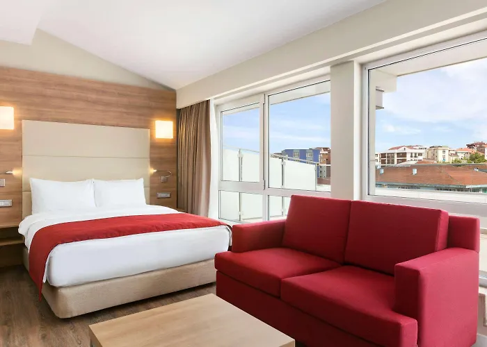 Ramada Encore Kartal 4*