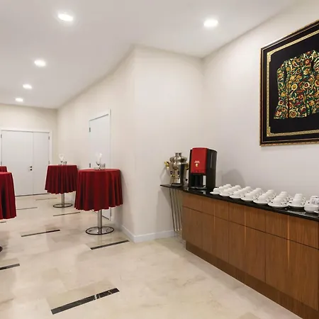 Ramada Encore Kartal מלון 4*