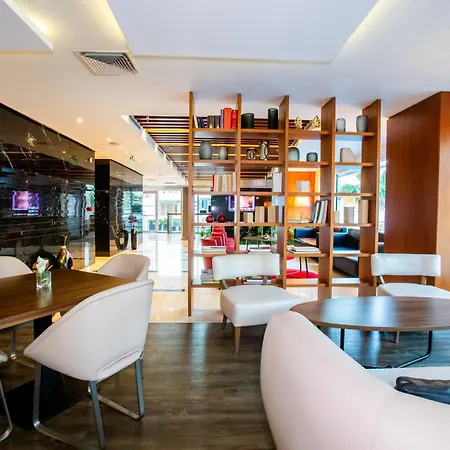 Hotel Ramada Encore Kartal